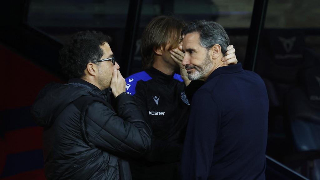 Vicente Moreno, entrenador del CA Osasuna tras conocer la noticia de la suspensión del FC Barcelona - Osasuna