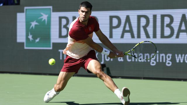 Carlos Alcaraz en el partido de la segunda ronda de Indian Wells ante Quentin Halys.