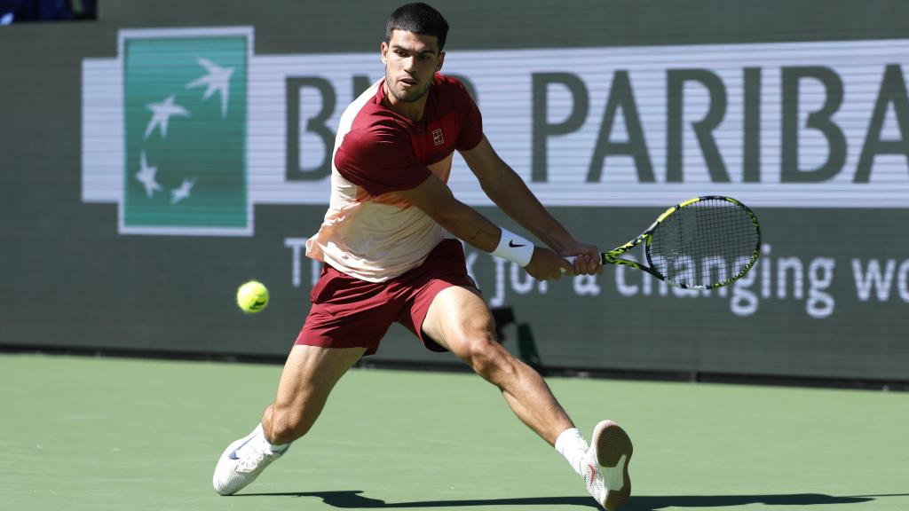 Carlos Alcaraz en el partido de la segunda ronda de Indian Wells ante Quentin Halys.