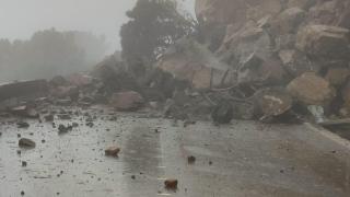 La carretera A-397 Ronda-San Pedro, cortada por desprendimientos.