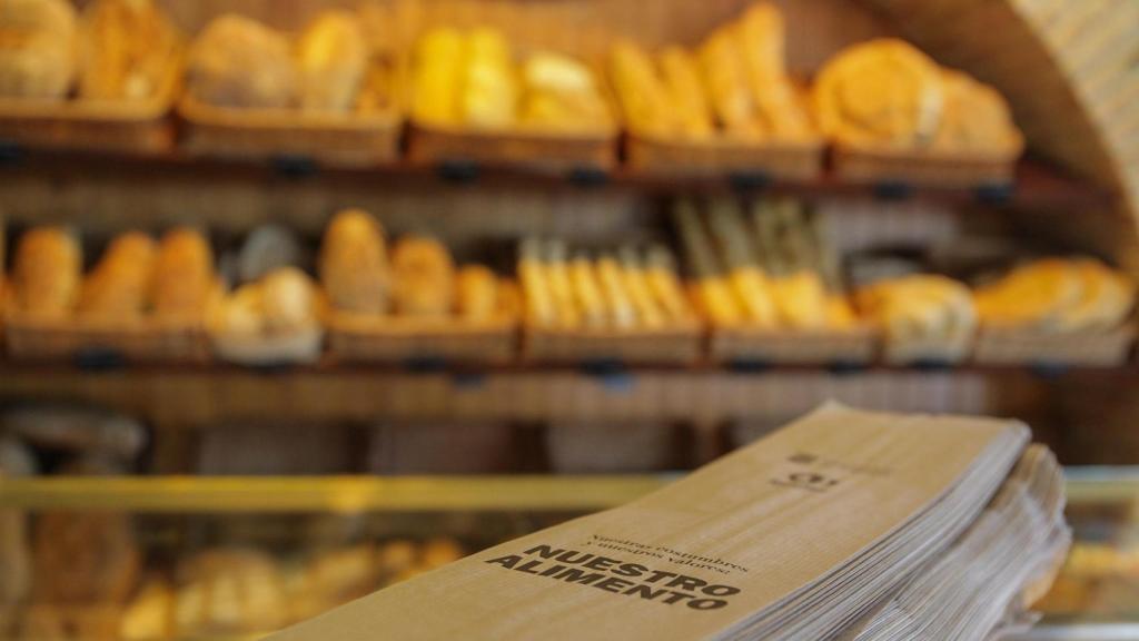 Entrega de bolsas para pan en la provincia de Segovia