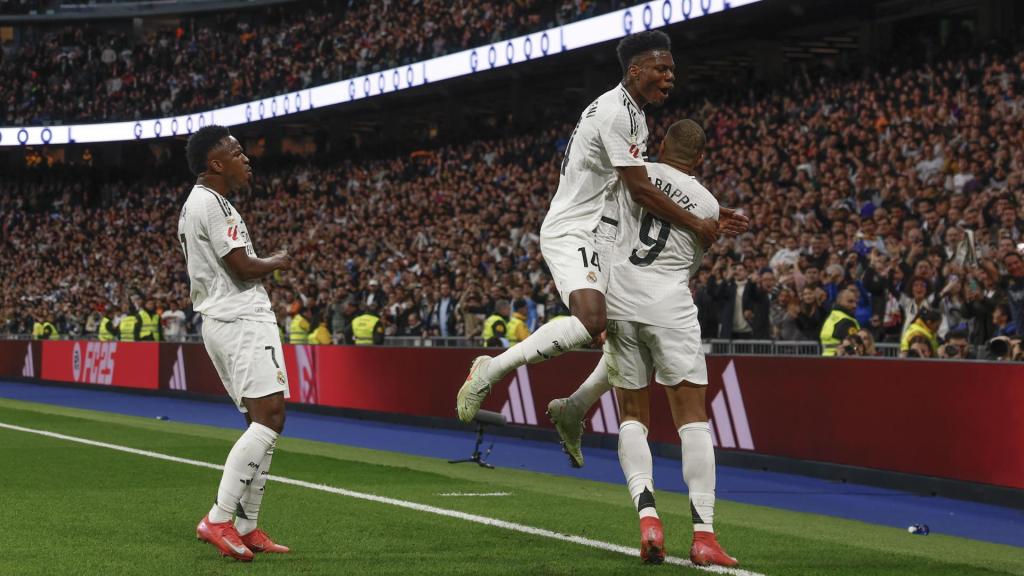 Mbappé celebra un gol con el Real Madrid
