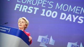 La presidenta de la Comisión, Ursula von der Leyen, durante su rueda de prensa de este domingo en Bruselas