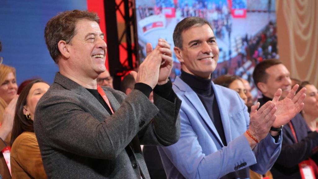 Pedro Sánchez y José Ramón Besteiro en el XV Congreso del PSdeG.