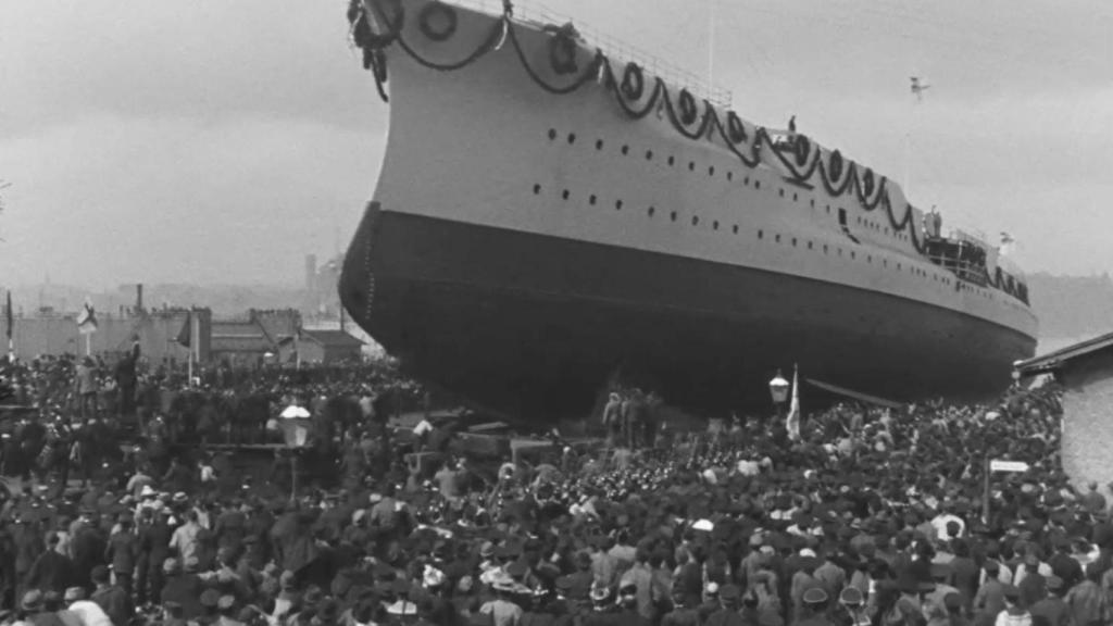 El espectáculo de la botadura de un enorme barco en 'Lumière, la aventura continúa'