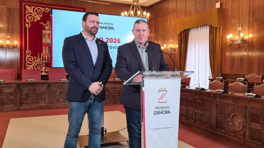 El presidente de la Diputación de Zamora, Javier Faúndez, y el diputado de Obras Municipales, Manuel Martín