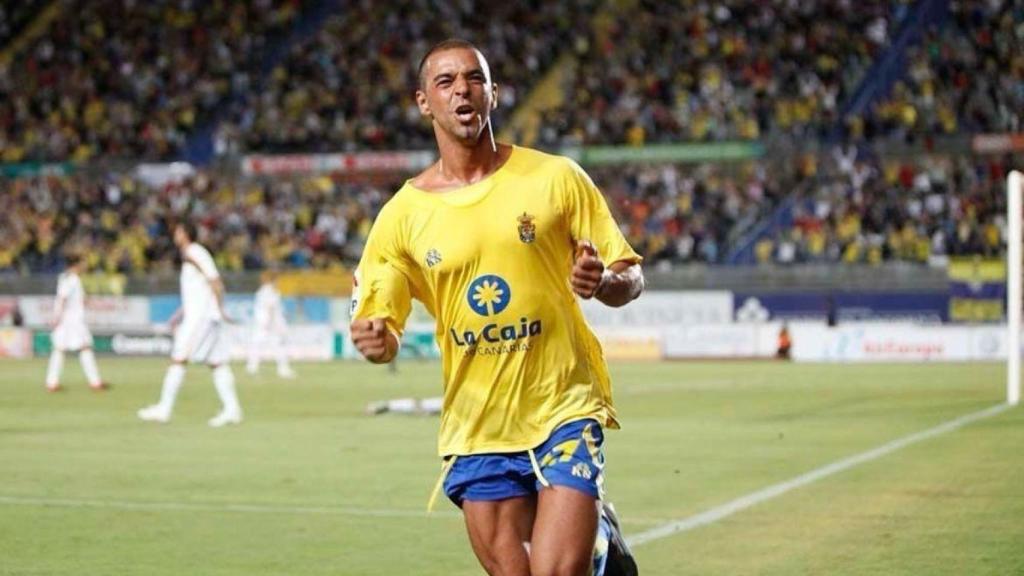 Guayre Betancor celebra un gol con la UD Las Palmas.
