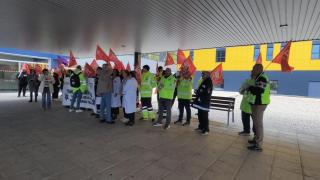Concentración de trabajadores del transporte sanitario. Foto: Europa Press.