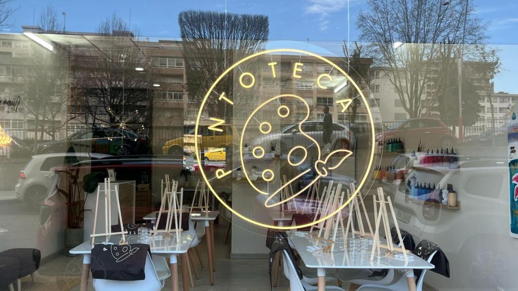 La Pintoteca: El nuevo espacio en Vigo para relajarse y pintar los fines de semana