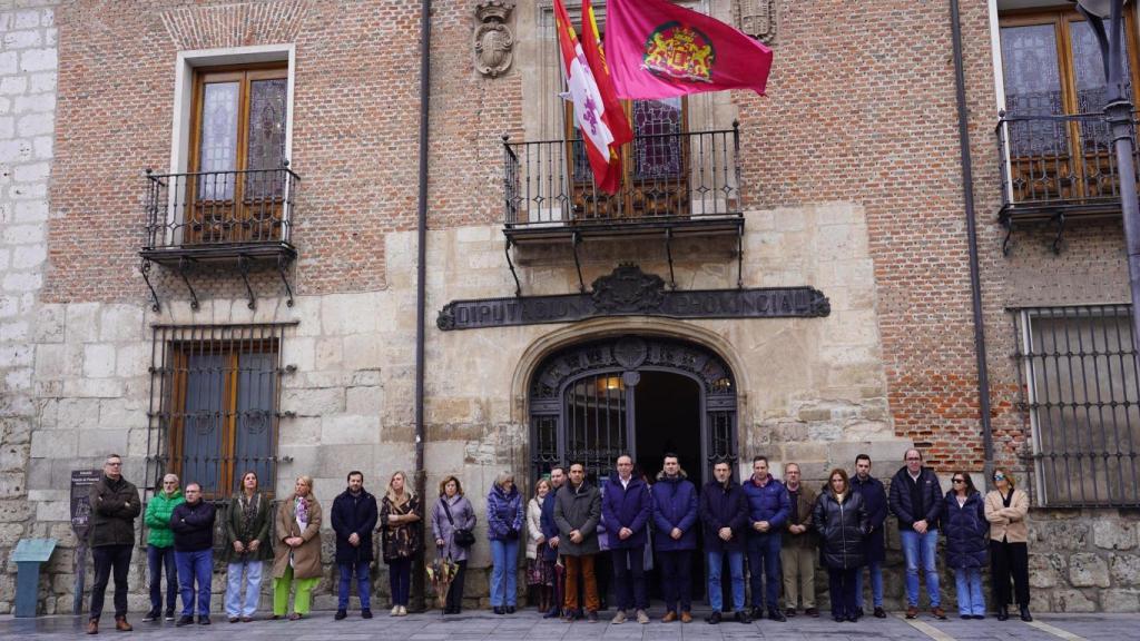 La Diputación de Valladolid guarda un minuto de silencio por las víctimas del 11M