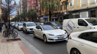 Los taxis de Zaragoza en pie de guerra por la llegada de Bolt: A las cucarachas hay que combatirlas