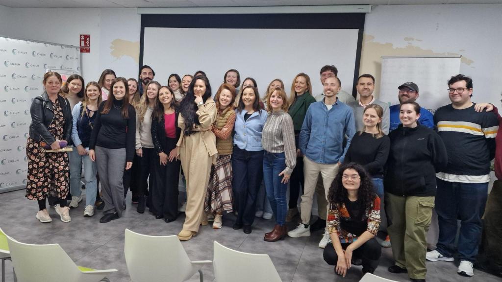 Una fotografía de grupo del evento.