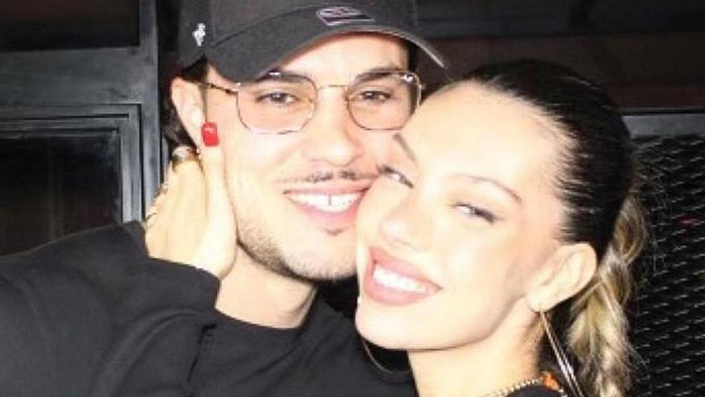 Carlo Costanzia y Alejandra Rubio, en una foto compartida en redes.