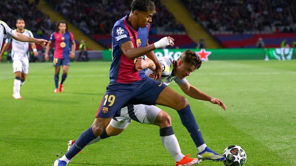 Lamine Yamal en el partido ante el Benfica.