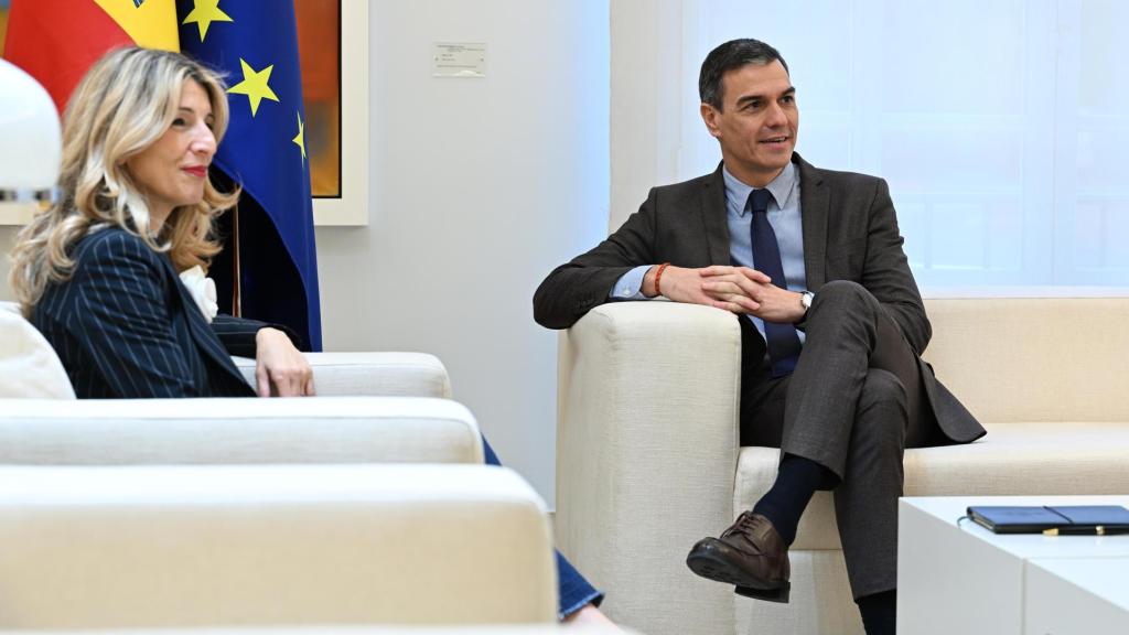 El presidente del Gobierno, Pedro Sánchez, se reunió este martes con la vicepresidenta segunda y ministra de Trabajo y Economía Social, Yolanda Diaz para tratar el aumento del gasto en defensa en el Complejo de la Moncloa.