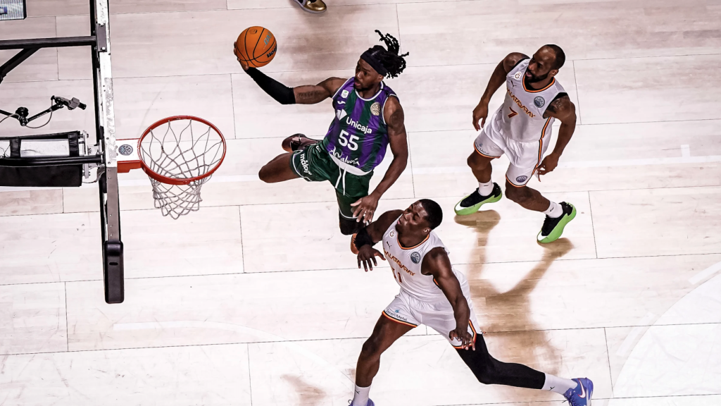 Kendrick Perry durante el Unicaja vs. Galatasaray de la BCL