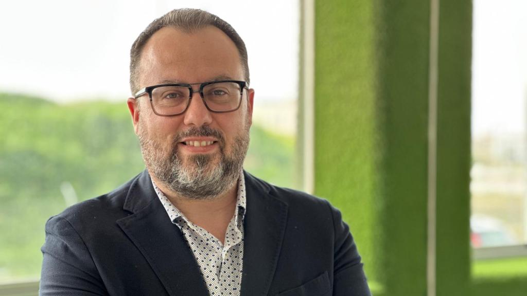 Xavier Domingo, director de la unidad de IA de Eurecat, posa para este diario tras la entrevista.