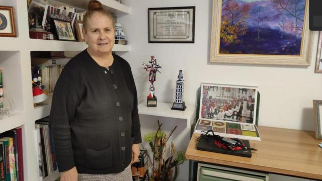 Rosa Otero, en la sede de la Asociación de Amas de Casa de A Coruña.