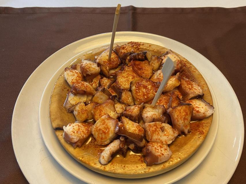 Los mariscos protagonizan la carta de Redes Compostela.