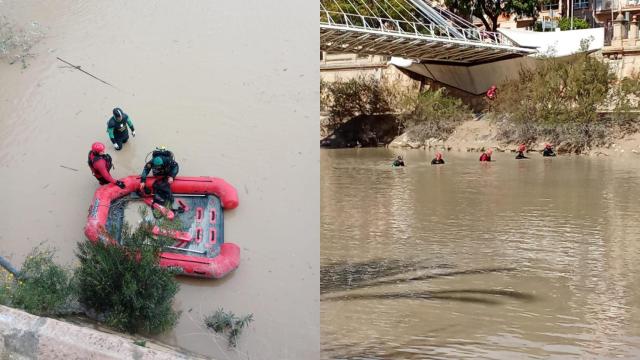 Los buceadores del GEAS durante las labores de búsqueda en el río Segura, a la altura de la pasarela peatonal donde se produjo la desaparición de un hombre el pasado sábado.