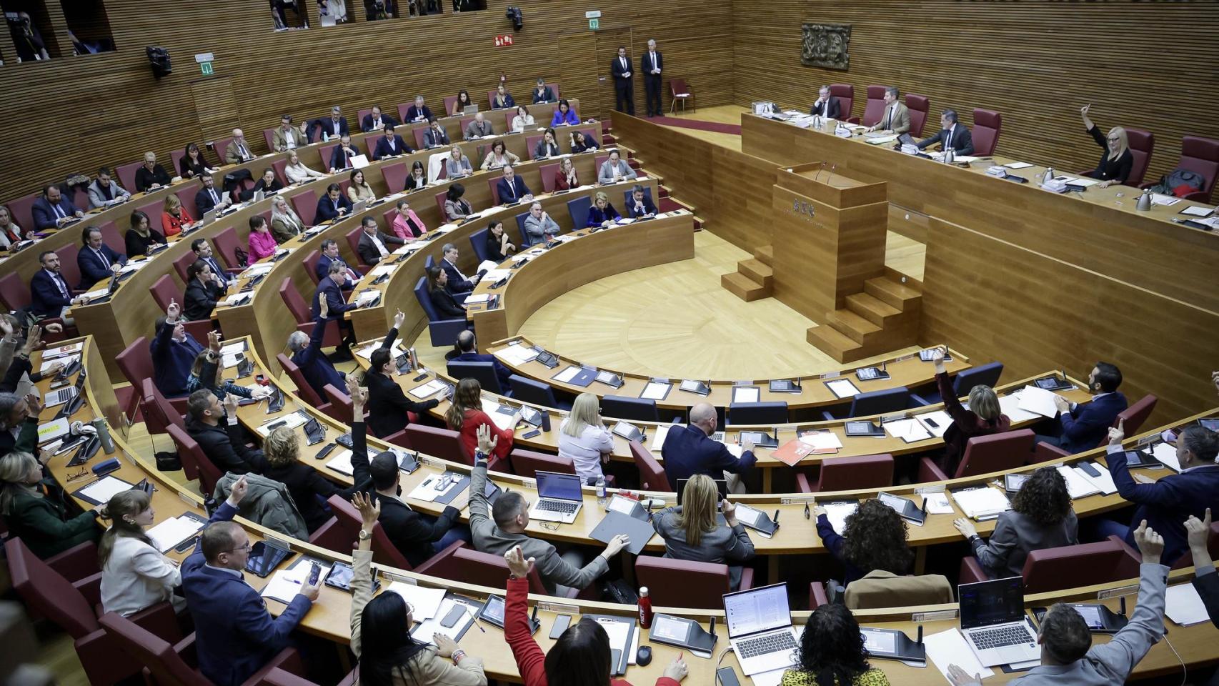 Pleno de Les Corts Valencianes. José Cuéllar / Corts