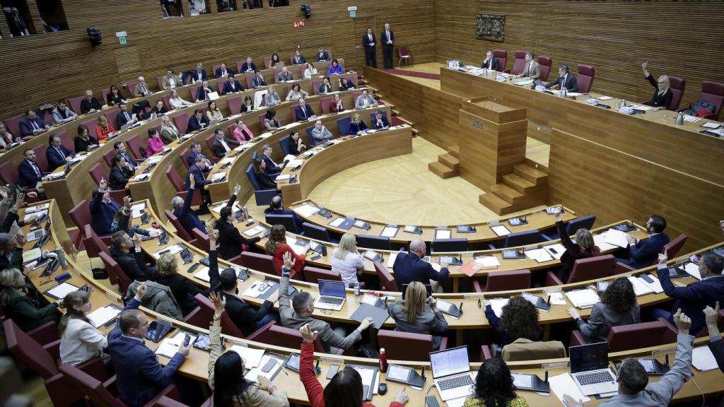 Pleno de Les Corts Valencianes. José Cuéllar / Corts