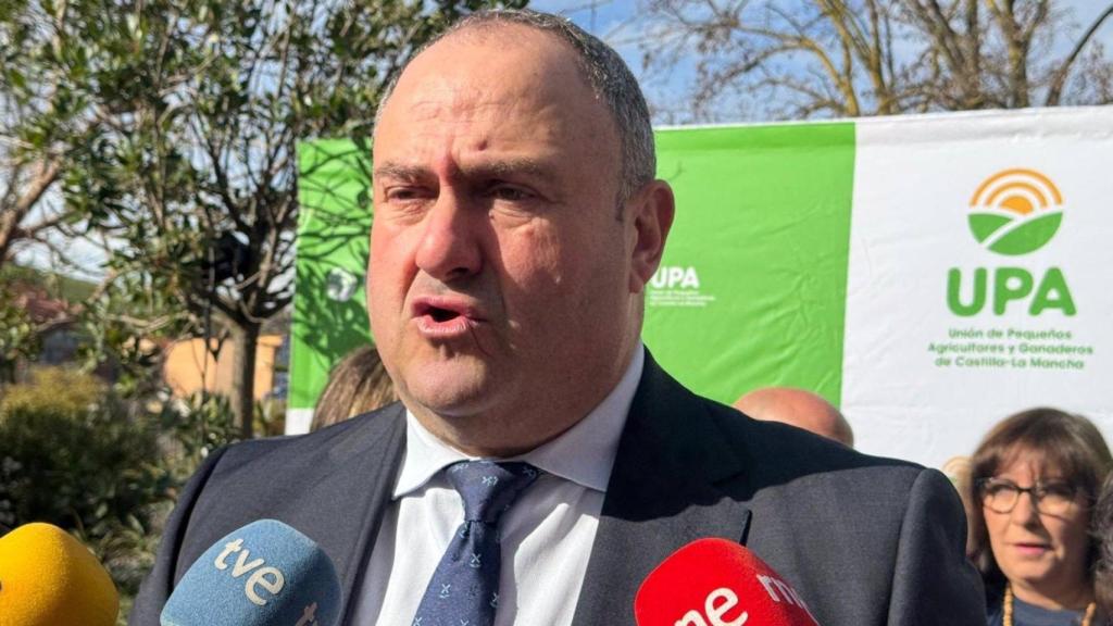 El consejero de Agricultura, Ganadería y Desarrollo Rural, Julián Martínez Lizán.