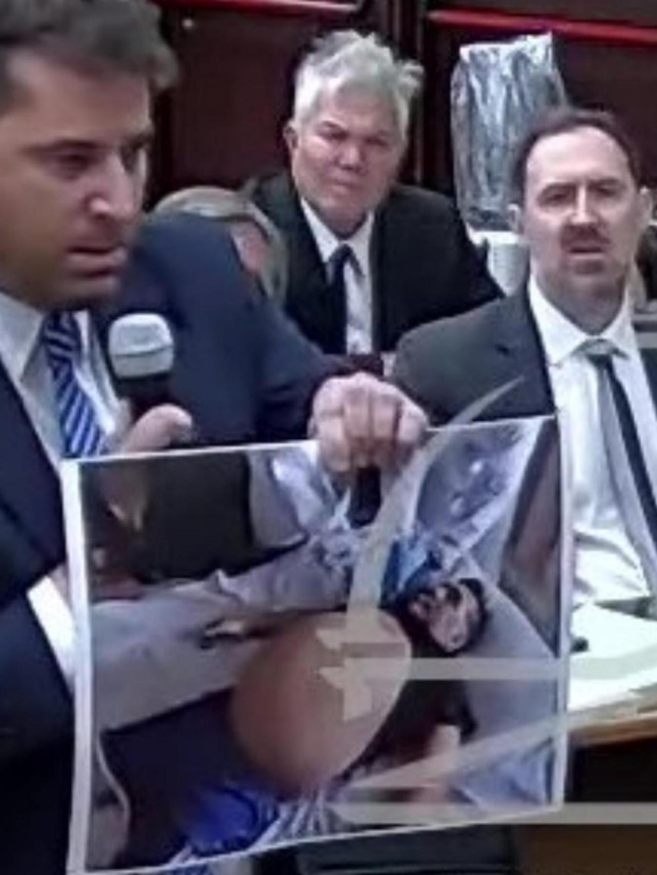 La foto inédita de Maradona en su lecho de muerte mostrada en el juicio