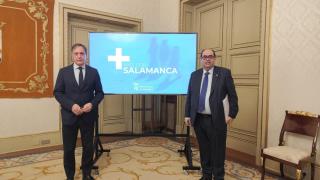 El alcalde de Salamanca, Carlos García Carbayo, y el concejal de Hacienda, Fernando Rodríguez, informan de las nuevas inversiones en la ciudad