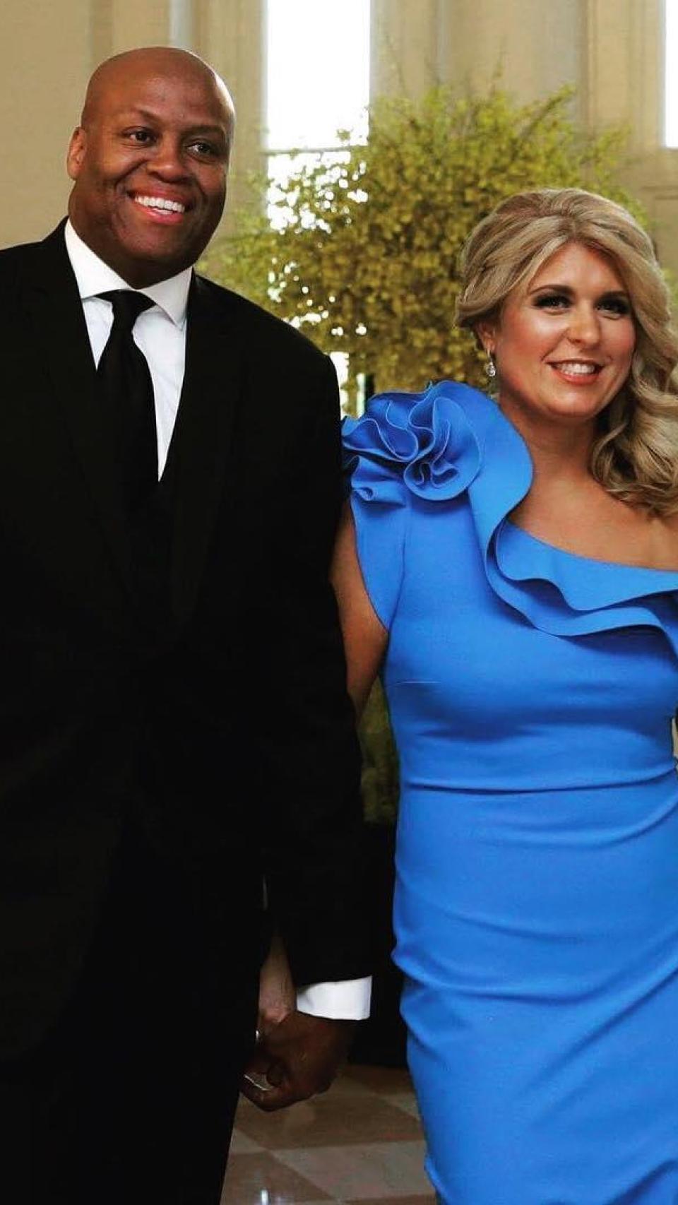 El hermano de Michelle Obama está casado en segundas nupcias con Kelly, con la que tiene dos hijos.