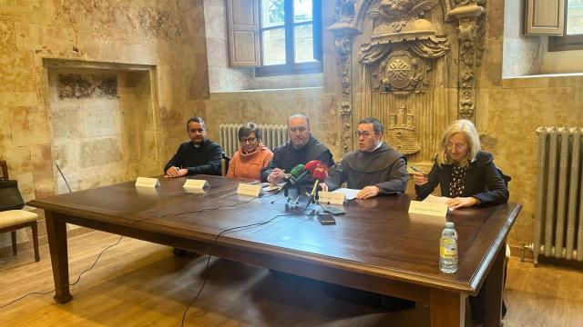 Presentacion de los actos para la veneración del cuerpo de Santa Teresa en Alba de Tormes