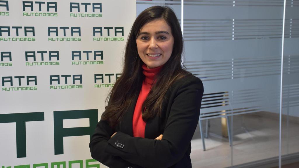 La presidenta de ATA Castilla y León, Leticia Mingueza, posa durante una entrevista con El Español - Noticias de CyL