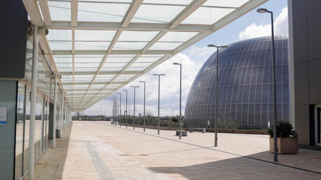 Exteriores del Hospital Isabel Zendal.