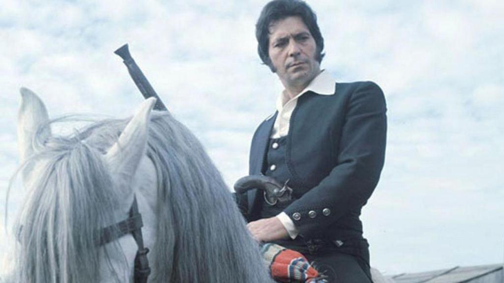 Sancho Gracia como Curro Jiménez, el epítome del bandolero generoso en clave de wéstern andaluz