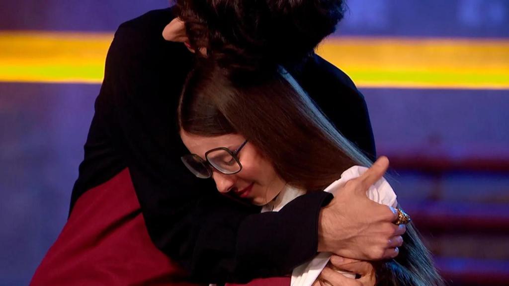 RoRo Bueno junto a su novio en la semifinal de 'Next Level Chef'.