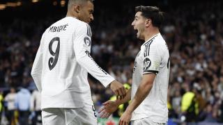 Brahim Díaz celebra junto a Kylian Mbappé un gol