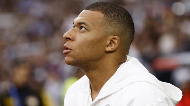 Kylian Mbappé, antes de un partido con el Real Madrid.