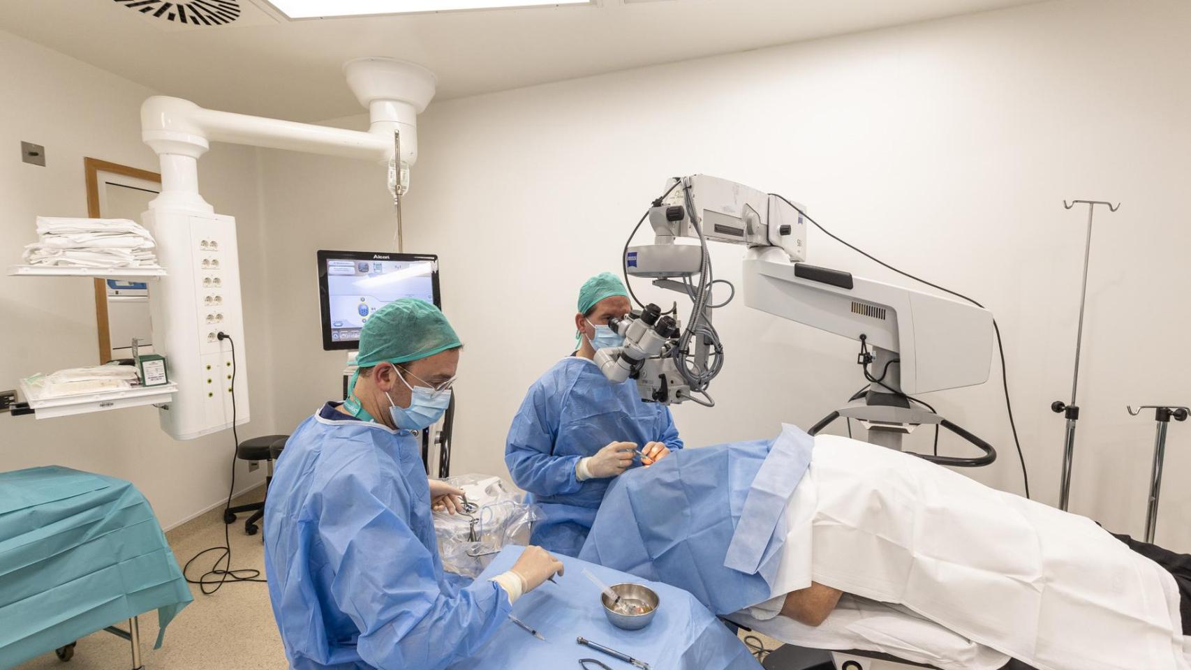 Quirófano Instituto Oftalmológico Quirónsalud A Coruña
