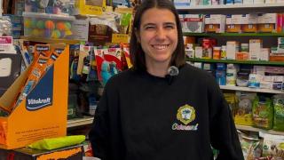 Marta, auxiliar de veterinaria en Triana.