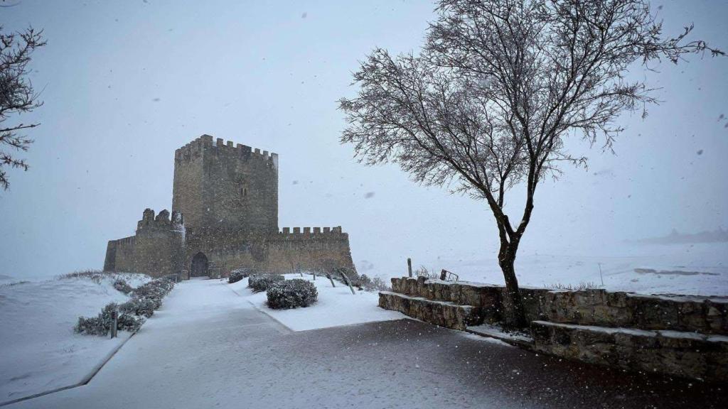 Imagen del castillo de Tiedra nevado