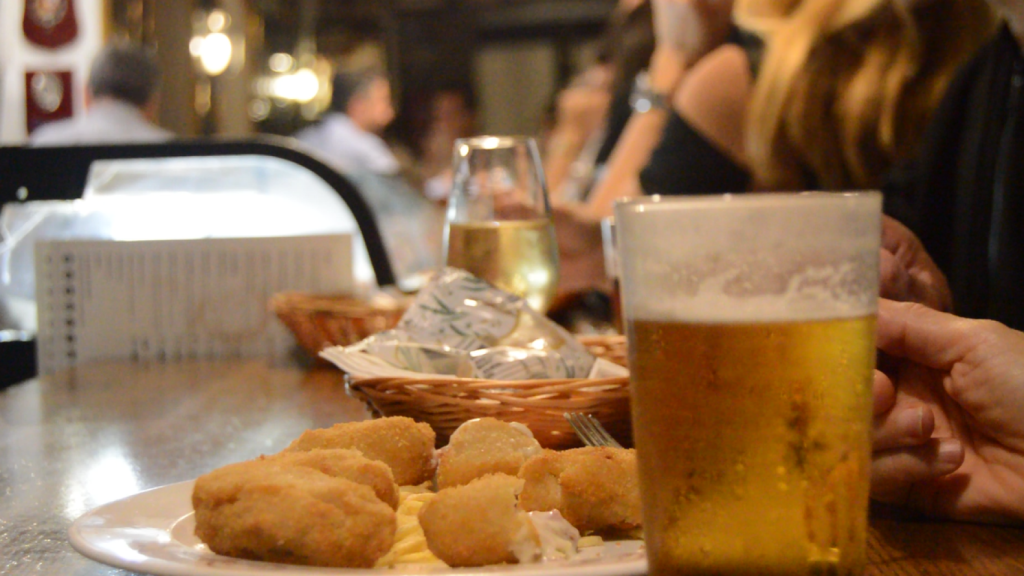 Míticas croquetas de bacalao de Ricardo.