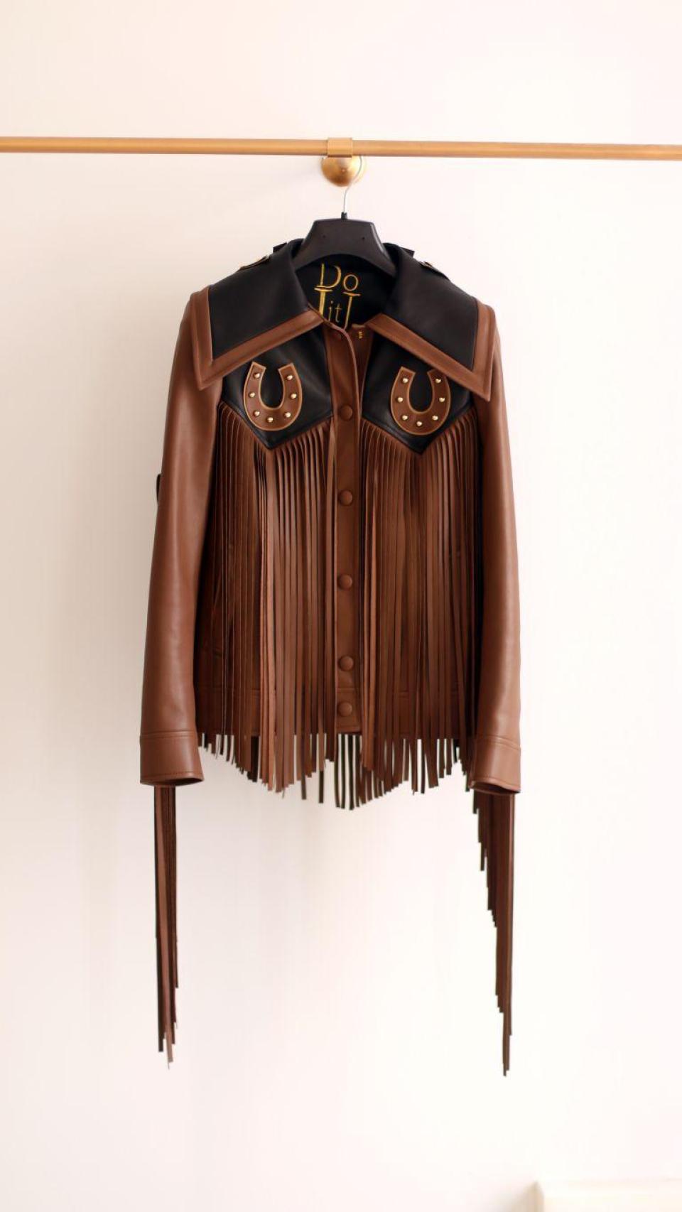 Modelo Loretta Blazer de U do it.