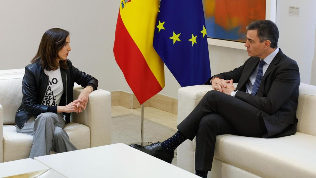 La secretaria general de Podemos,  Ione Belarra, junto a Pedro Sánchez.