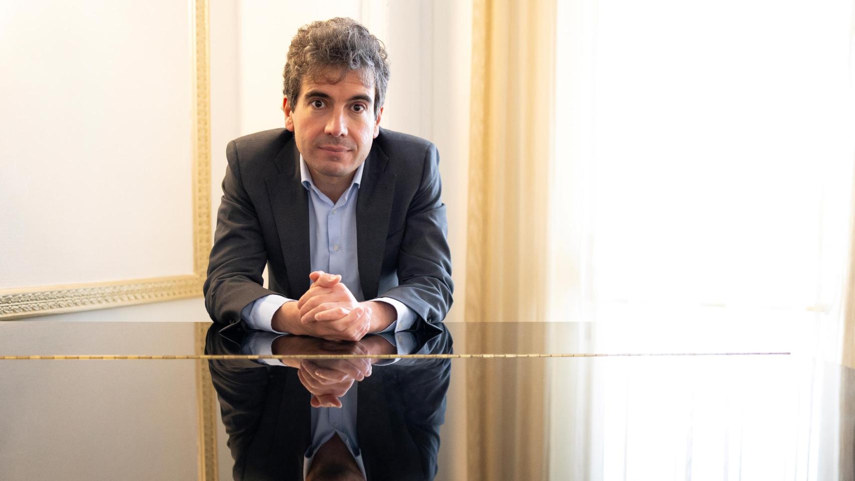 El ingeniero informático Jaime-Gómez Obregón en el Hotel Real de Santander.