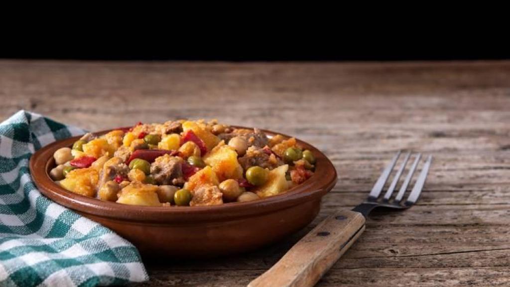 Plato de 'ropa vieja'. Consum