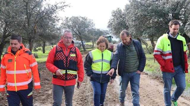 La presidenta de la Diputación de Toledo, Conchi Cedillo, visitando las obras.
