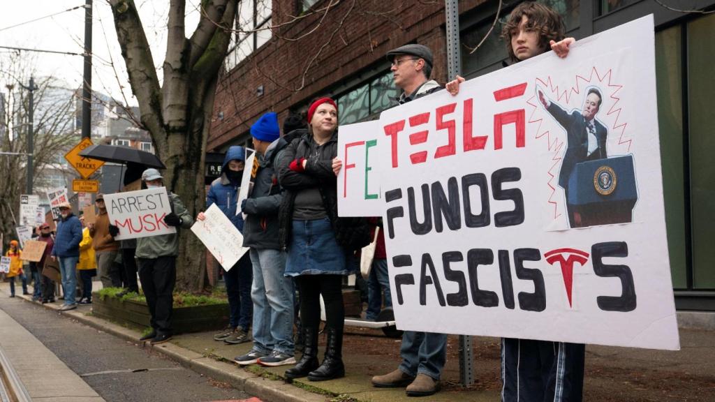 Manifestaciones en contra de Tesla y Elon Musk.