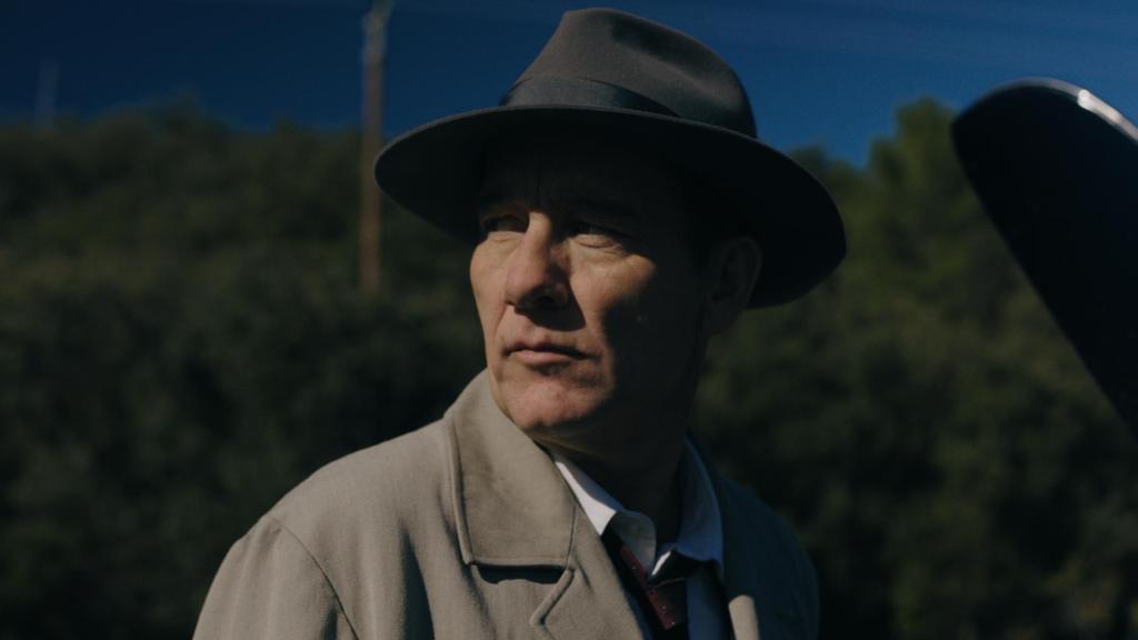 Clive Owen como Spade