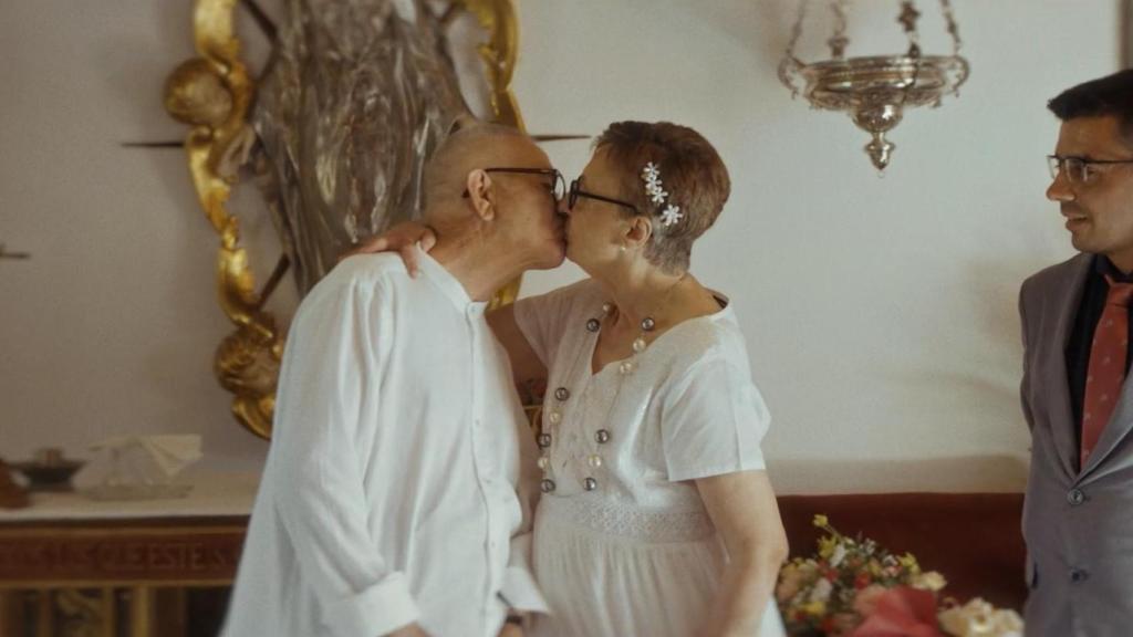 Antonio y Mariluz en un fotograma del documental 'Solo pienso en ti', del que son protagonistas