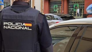 Un agente de la Policía Nacional